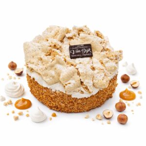 Hazelnootschuim Slagroom taart 6 personen van Banketbakkerij van Dijk